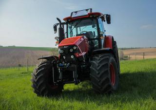 Traktory z napędem 4WD Zetor Forterra CL 140