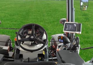Traktory z napędem 4WD Kubota M7153 