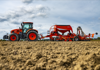 Traktory z napędem 4WD Kubota M7173 