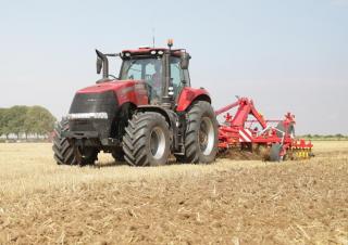 Traktory z napędem 4WD Case IH Magnum 250 CVX Basis