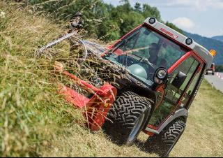 Traktory z napędem 4WD Reform Werke Metrac H 7 X