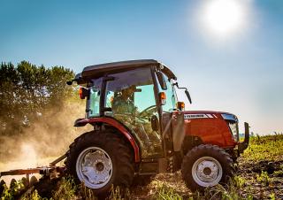Traktory z napędem 4WD Massey Ferguson MF 1740 M HC