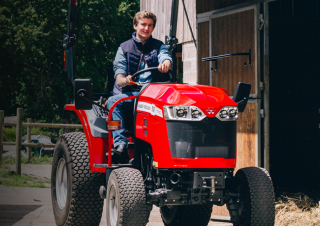 Traktory z napędem 4WD Massey Ferguson MF 1740 M HC