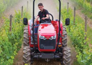 Traktory z napędem 4WD Massey Ferguson MF 1747 HC