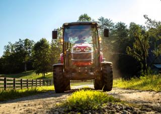 Traktory z napędem 4WD Massey Ferguson MF 2850 M