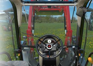 Traktory z napędem 4WD Massey Ferguson MF 4709 M