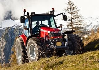 Traktory z napędem 4WD Massey Ferguson MF 5440