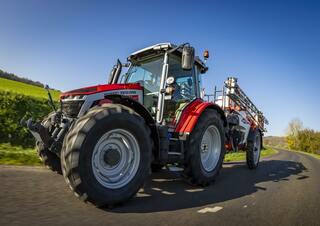 Traktory z napędem 4WD Massey Ferguson MF 5S.135