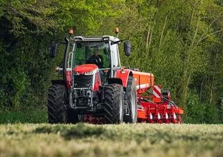 Traktory z napędem 4WD Massey Ferguson MF 6S.165