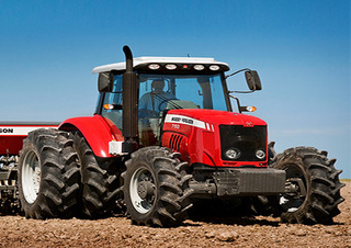 Traktory z napędem 4WD Massey Ferguson MF 7150 