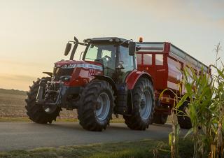 Traktory z napędem 4WD Massey Ferguson MF 7715 S
