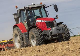 Traktory z napędem 4WD Massey Ferguson MF 7716 S