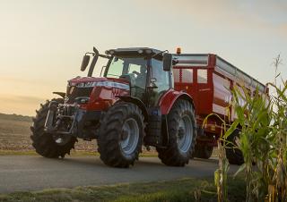 Traktory z napędem 4WD Massey Ferguson MF 7716 S