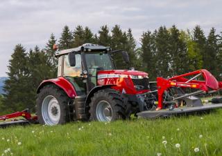Traktory z napędem 4WD Massey Ferguson MF 7718 S