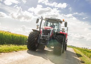 Traktory z napędem 4WD Massey Ferguson MF 7S.180
