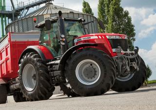 Traktory z napędem 4WD Massey Ferguson MF 8730 S