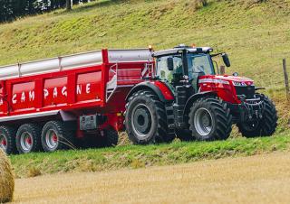 Traktory z napędem 4WD Massey Ferguson MF 8735 S 