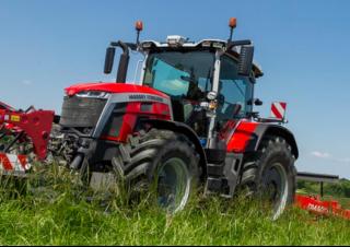 Traktory z napędem 4WD Massey Ferguson MF 8S.225 