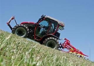 Traktory z napędem 4WD Reform Werke Mounty 110 V