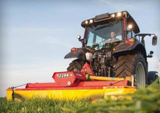 Traktory z napędem 4WD Valtra N 113