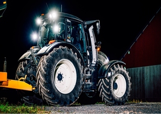 Traktory z napędem 4WD Valtra N174D SmartTouch