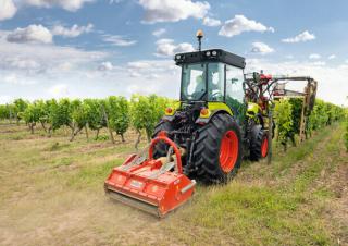 Traktory z napędem 4WD Claas Nexos 2.85 Trend XL 