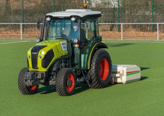 Traktory z napędem 4WD Claas Nexos 230 VL