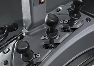 Traktory z napędem 4WD Zetor Proxima Plus 110