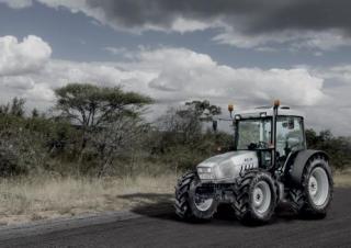 Traktory z napędem 4WD Lamborghini R 3.90