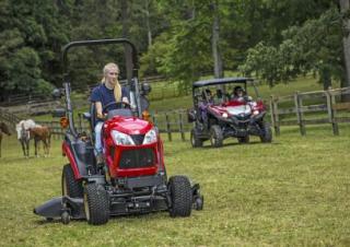 Pojazdy Ciągniki kompaktowe Yanmar SA221 R
