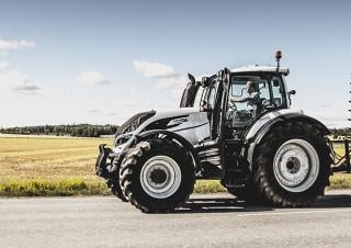 Traktory z napędem 4WD Valtra T144H