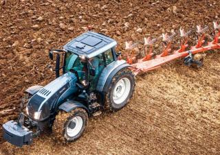 Traktory z napędem 4WD Valtra T 193