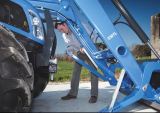 Traktory z napędem 4WD New Holland T4.75