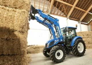 Traktory z napędem 4WD New Holland T4.75