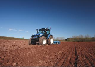 Traktory z napędem 4WD New Holland T 4.95