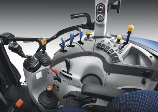 Traktory z napędem 4WD New Holland T5.105