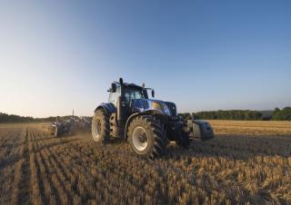 Traktory z napędem 4WD New Holland T8.435 SmartTrax