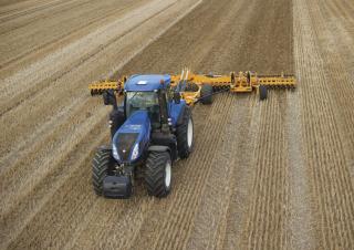 Traktory z napędem 4WD New Holland T8.435 SmartTrax