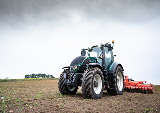 Traktory z napędem 4WD Valtra T154A