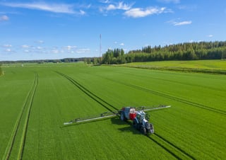 Traktory z napędem 4WD Valtra T154V SmartTouch