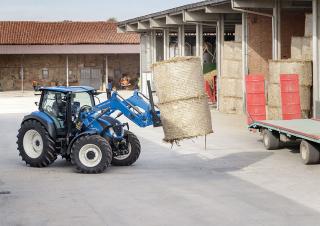 Traktory z napędem 4WD New Holland T5.110 AC