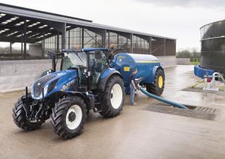 Traktory z napędem 4WD New Holland T6.155