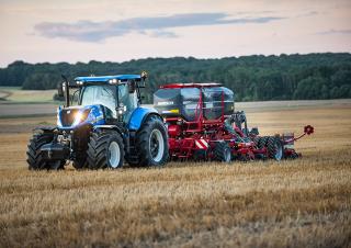 Traktory z napędem 4WD New Holland T7.245 Classic