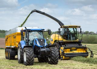Traktory z napędem 4WD New Holland T7.245 Classic