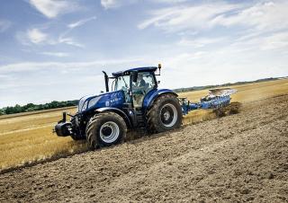Traktory z napędem 4WD New Holland T7.165 S 