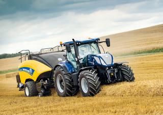 Traktory z napędem 4WD New Holland T7.165 S 