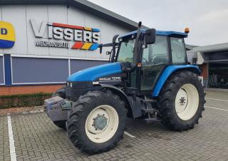 Traktory z napędem 4WD New Holland TS 115/571