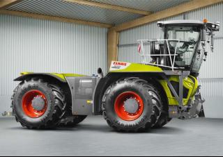Traktory z napędem 4WD Claas Xerion 4200 Saddle Trac 
