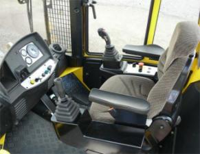 Kompaktor odpadów Bomag BC 462 RB