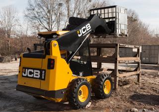 Ładowarki o sterowaniu burtowym JCB 225